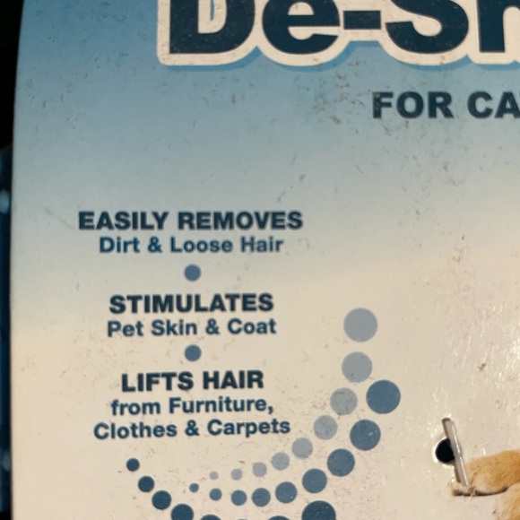 Love Glove De-shedder for cats and dogs - Picture 2 of 5